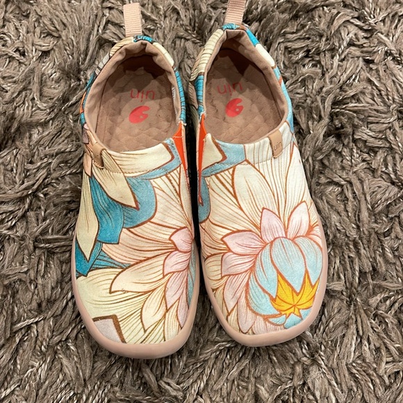 UIN
NELUMBO TOLEDO I WOMEN Size 7.5 - Picture 4 of 9